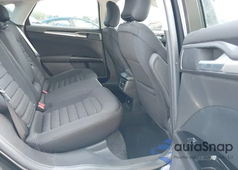 2015 Ford Fusion Se z USA, uszkodzony, nr VIN 1FA6P0H78F5123683